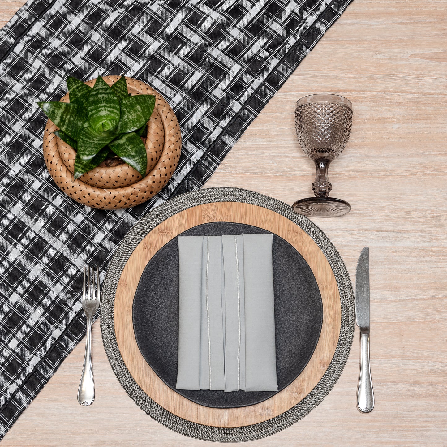 SET BLACK