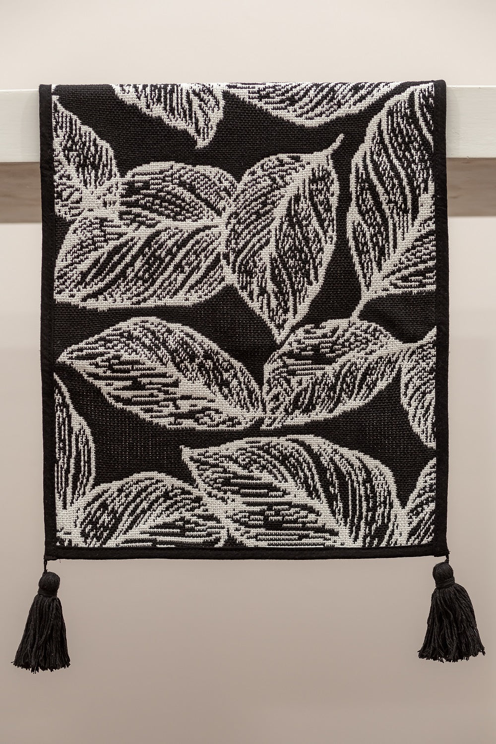 Caminero Blanco & Negro Leaves